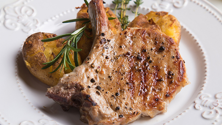 Picture of Bone-In Rib End Pork Chops